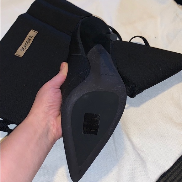 👑 Yeezy 37 euro knit booties new $990 - Picture 2 of 7